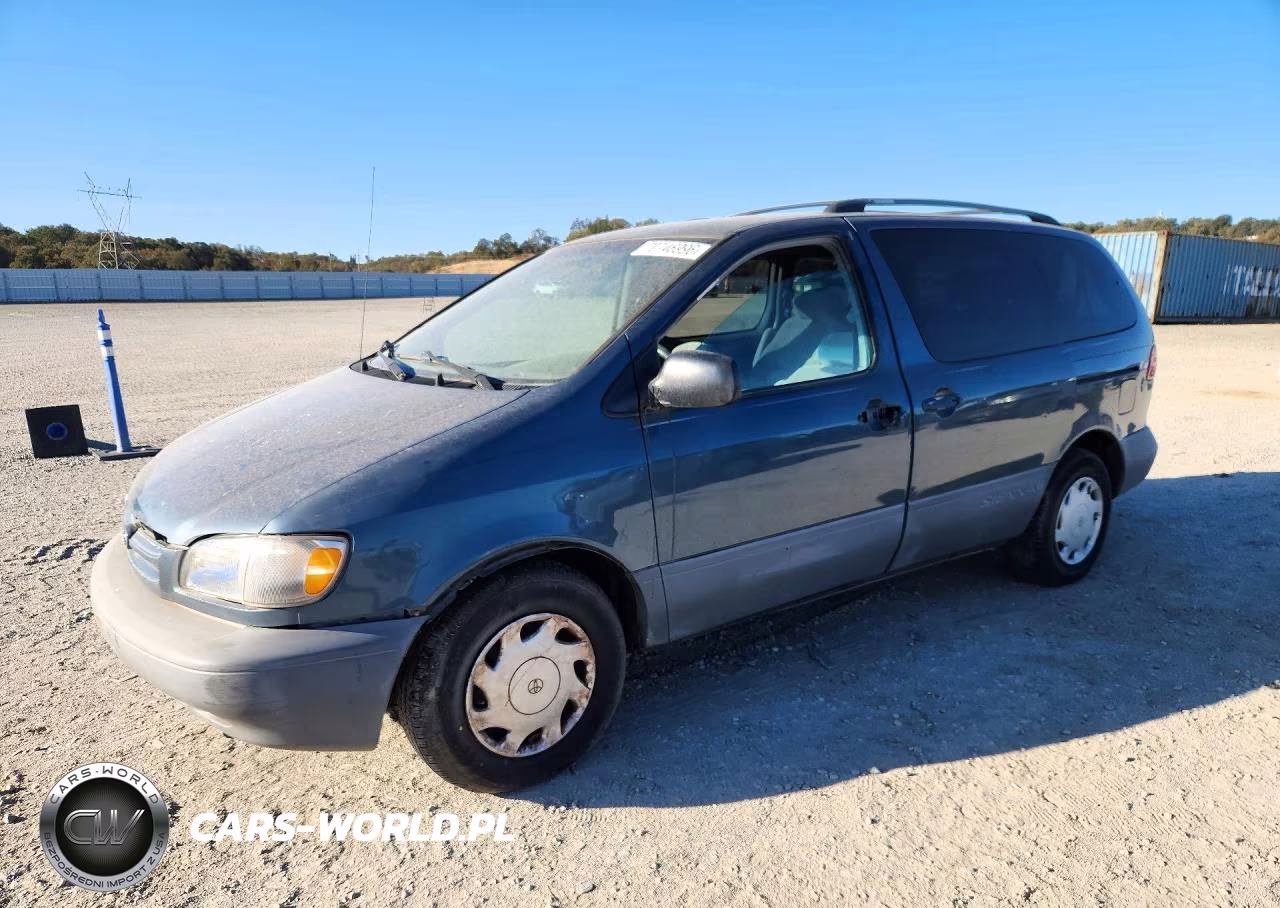 2000 Toyota Sienna Le