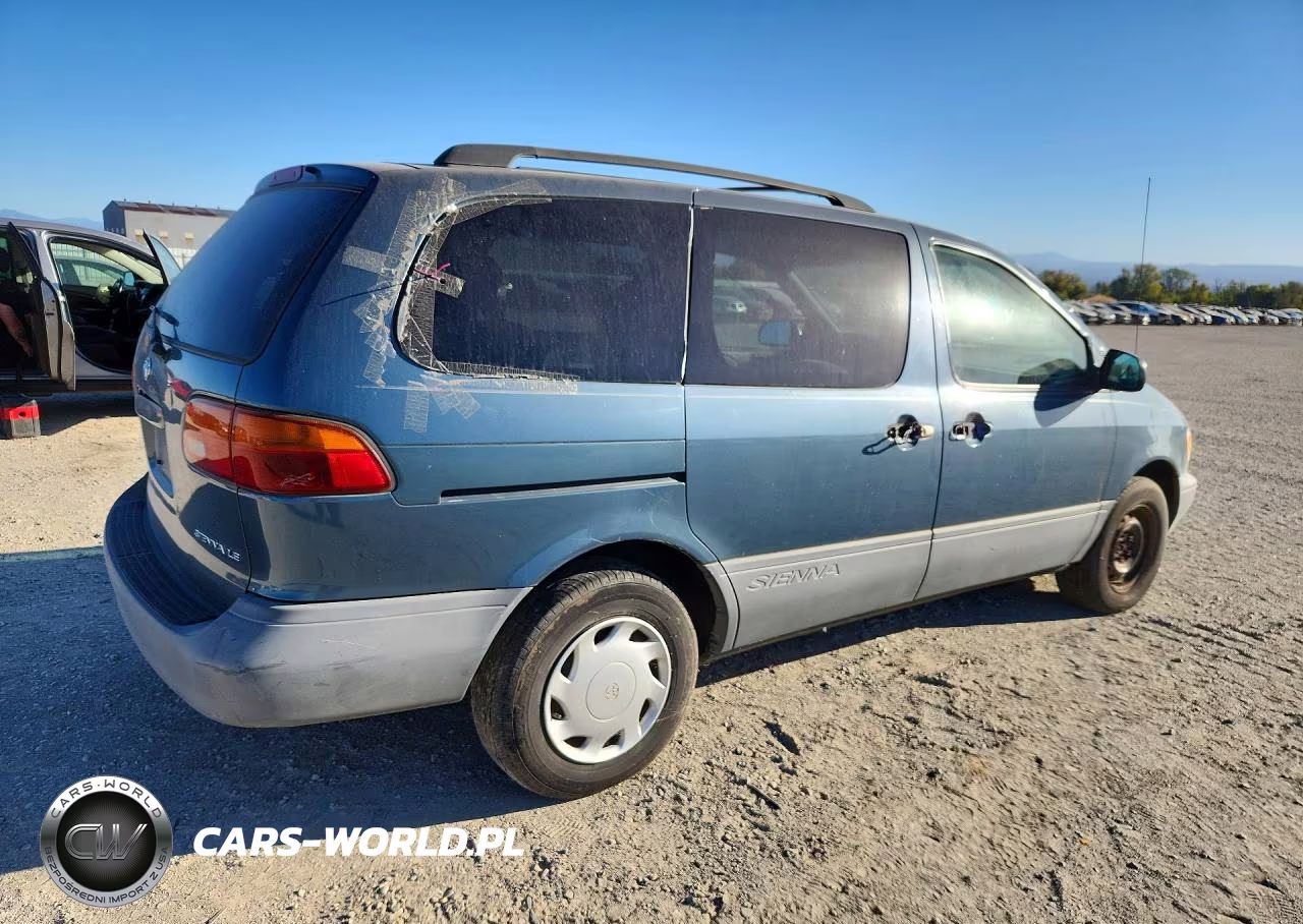 2000 Toyota Sienna Le VIN:4T3ZF13C2YU186679 - 3