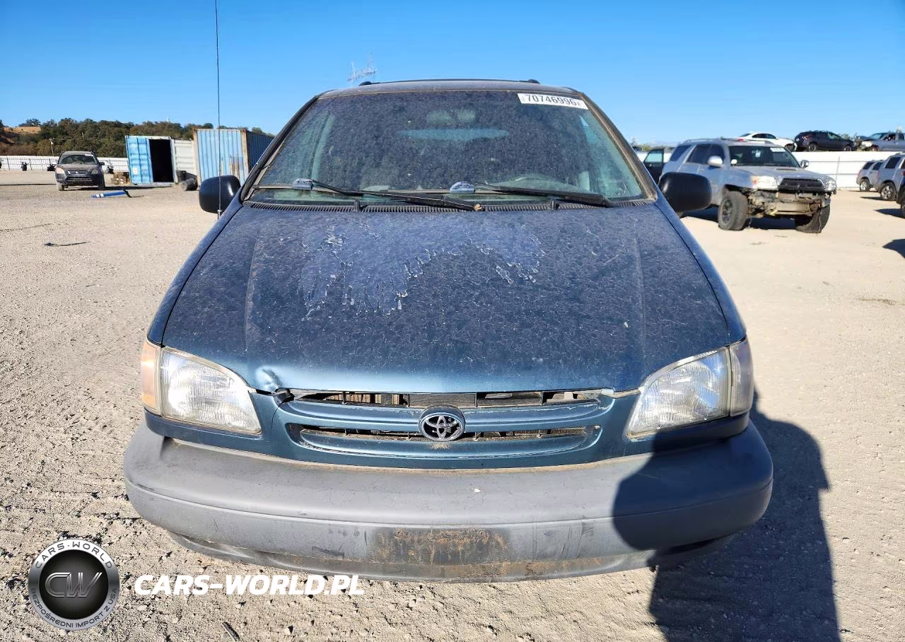 2000 Toyota Sienna Le VIN:4T3ZF13C2YU186679 - 5