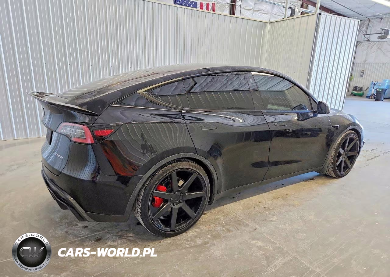 2022 Tesla Model Y VIN:7SAYGDEF3NF509899 - 3