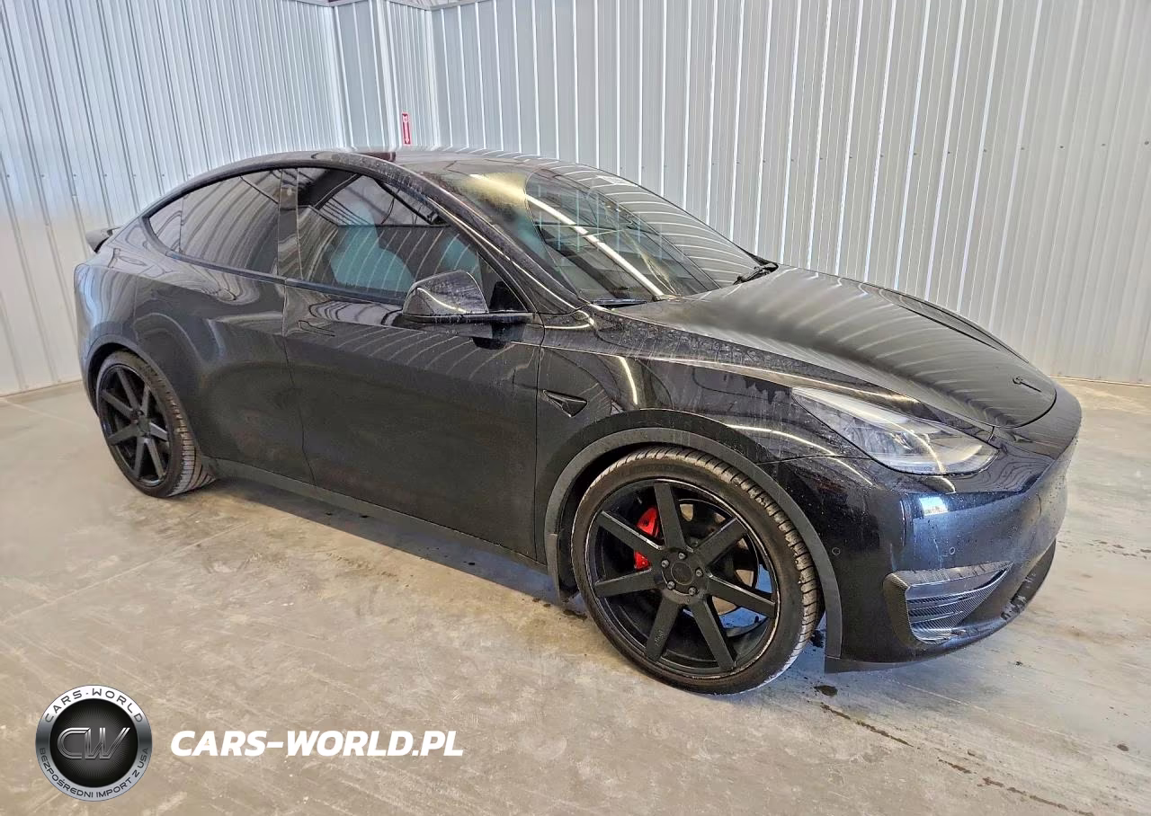 2022 Tesla Model Y VIN:7SAYGDEF3NF509899 - 4