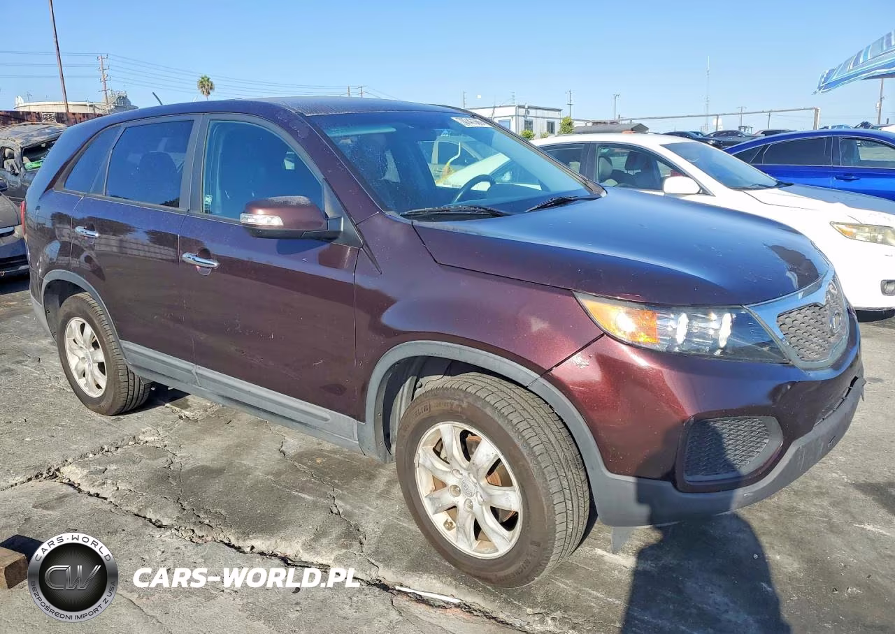2011 Kia Sorento Lx VIN:5XYKT3A16BG004074 - 4