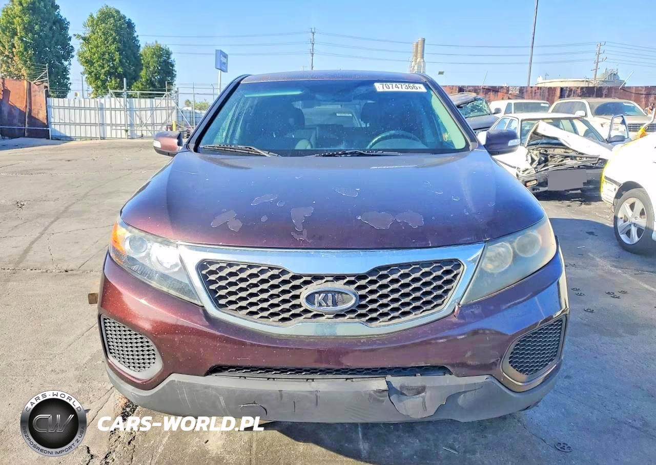 2011 Kia Sorento Lx VIN:5XYKT3A16BG004074 - 5