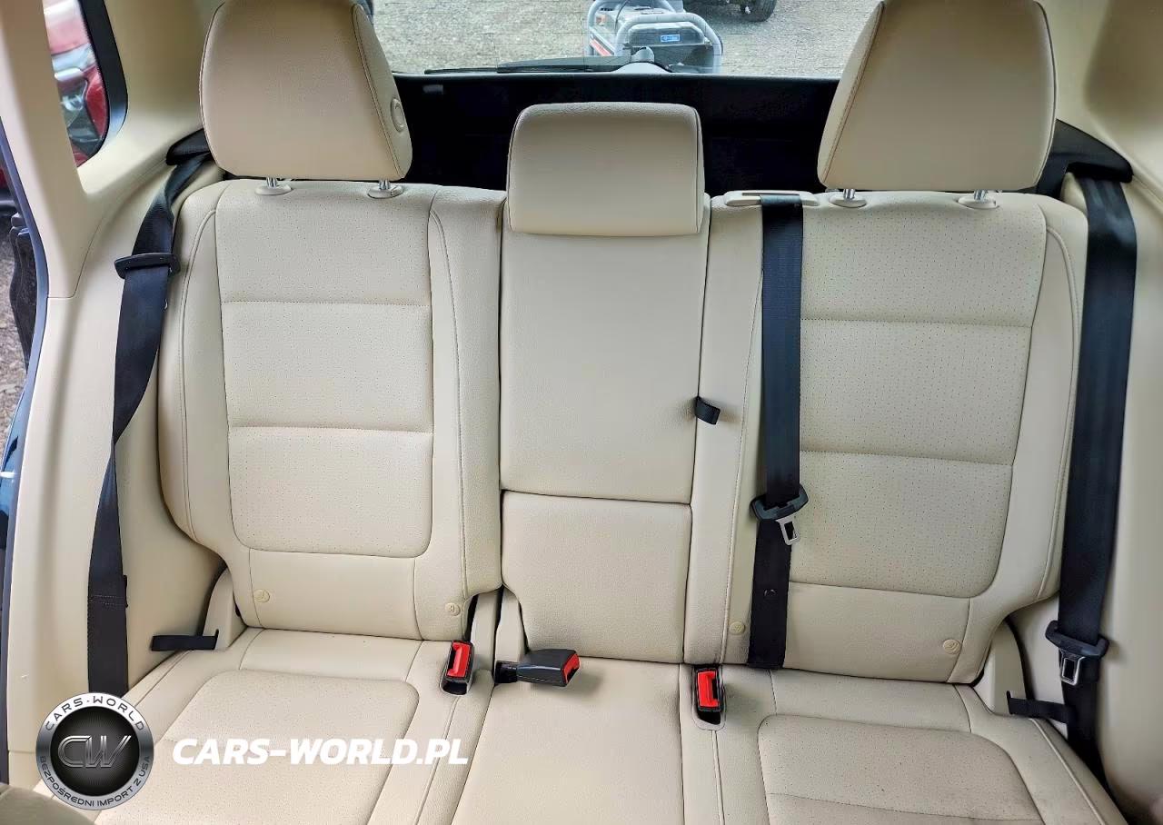2016 Volkswagen Tiguan S VIN:WVGBV7AX8GW594242 - 10