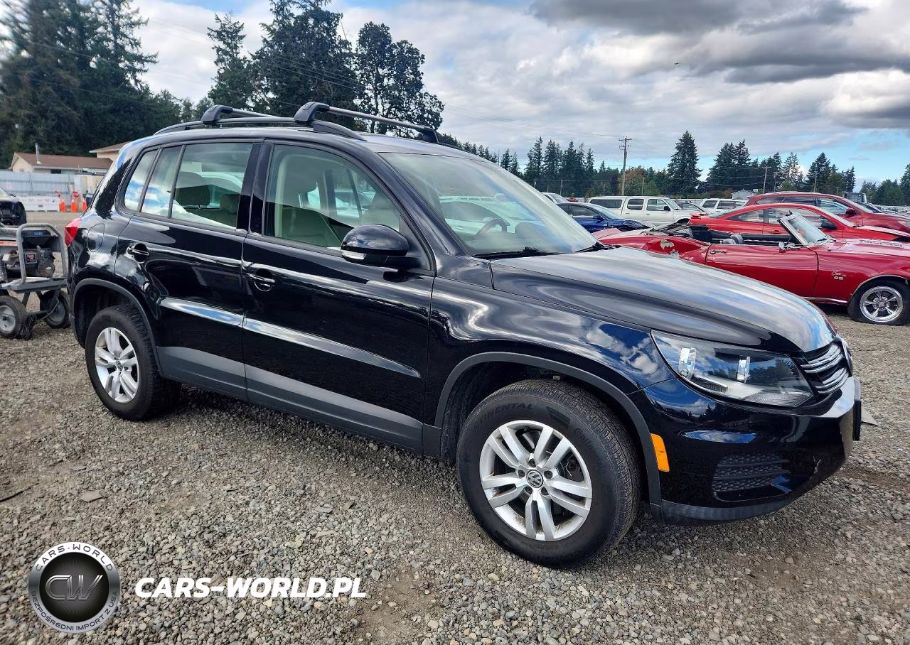 2016 Volkswagen Tiguan S VIN:WVGBV7AX8GW594242 - 4