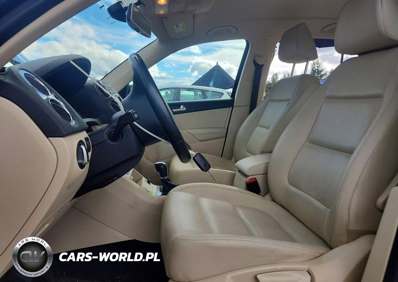 2016 Volkswagen Tiguan S VIN:WVGBV7AX8GW594242 - 7