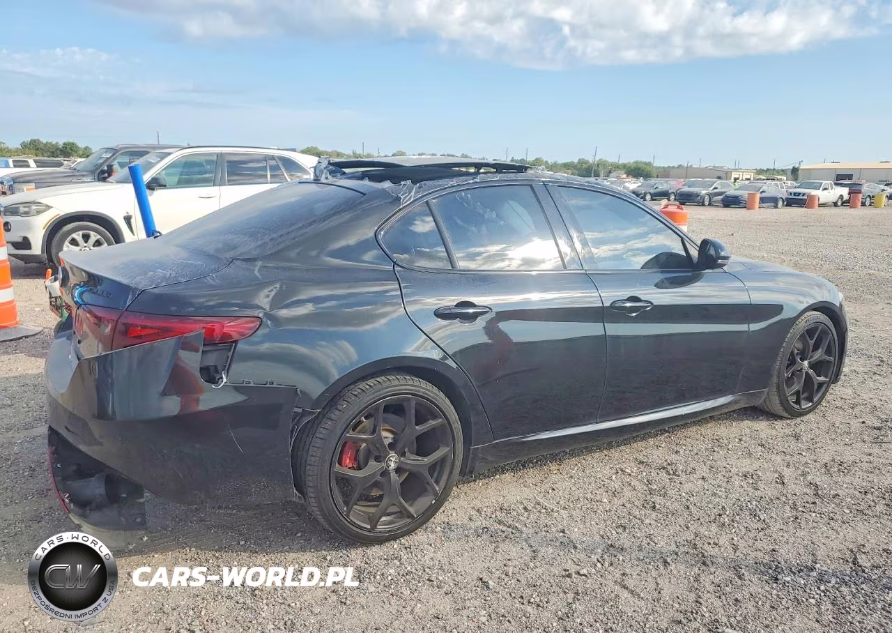 2020 Alfa Romeo Giulia Ti VIN:ZARFAMBN9L7631063 - 3