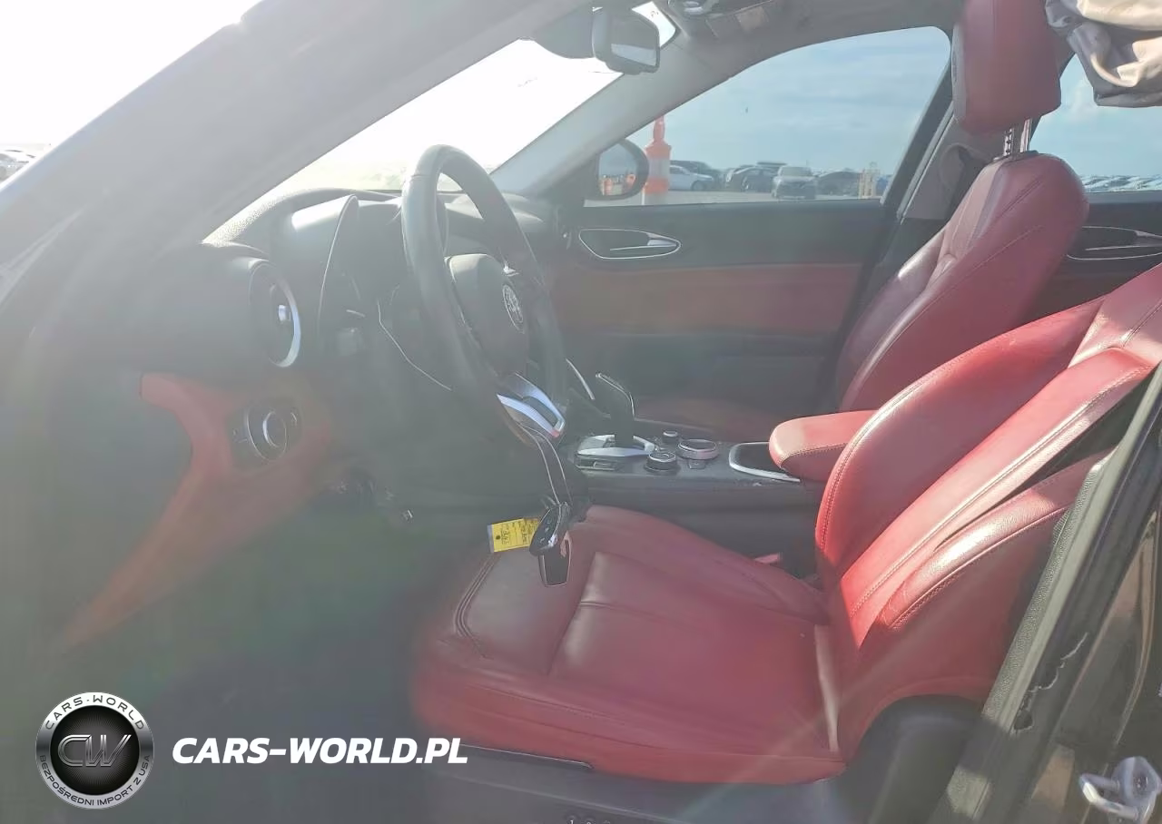 2020 Alfa Romeo Giulia Ti VIN:ZARFAMBN9L7631063 - 7
