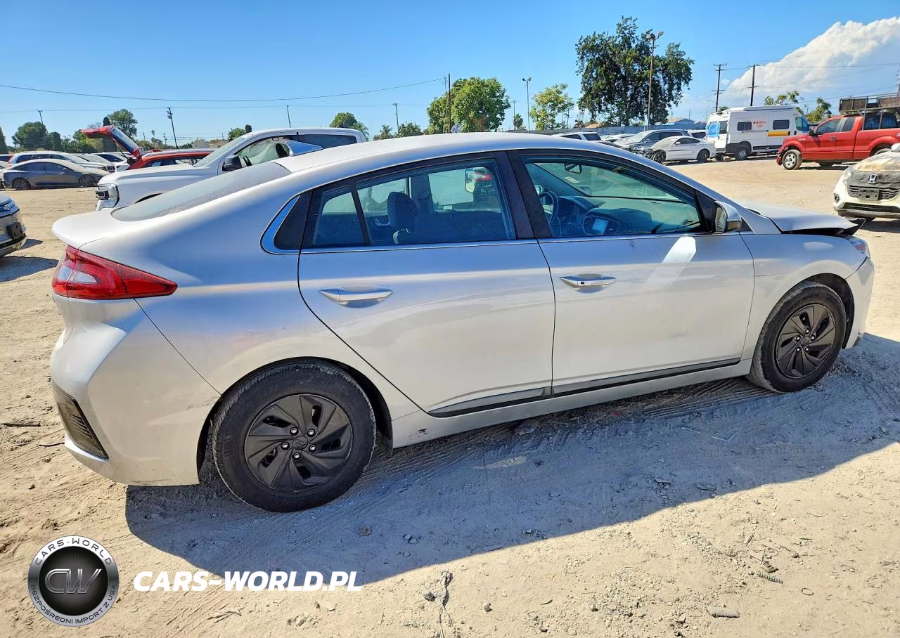 2017 Hyundai Ioniq Sel VIN:KMHC75LC1HU019054 - 3