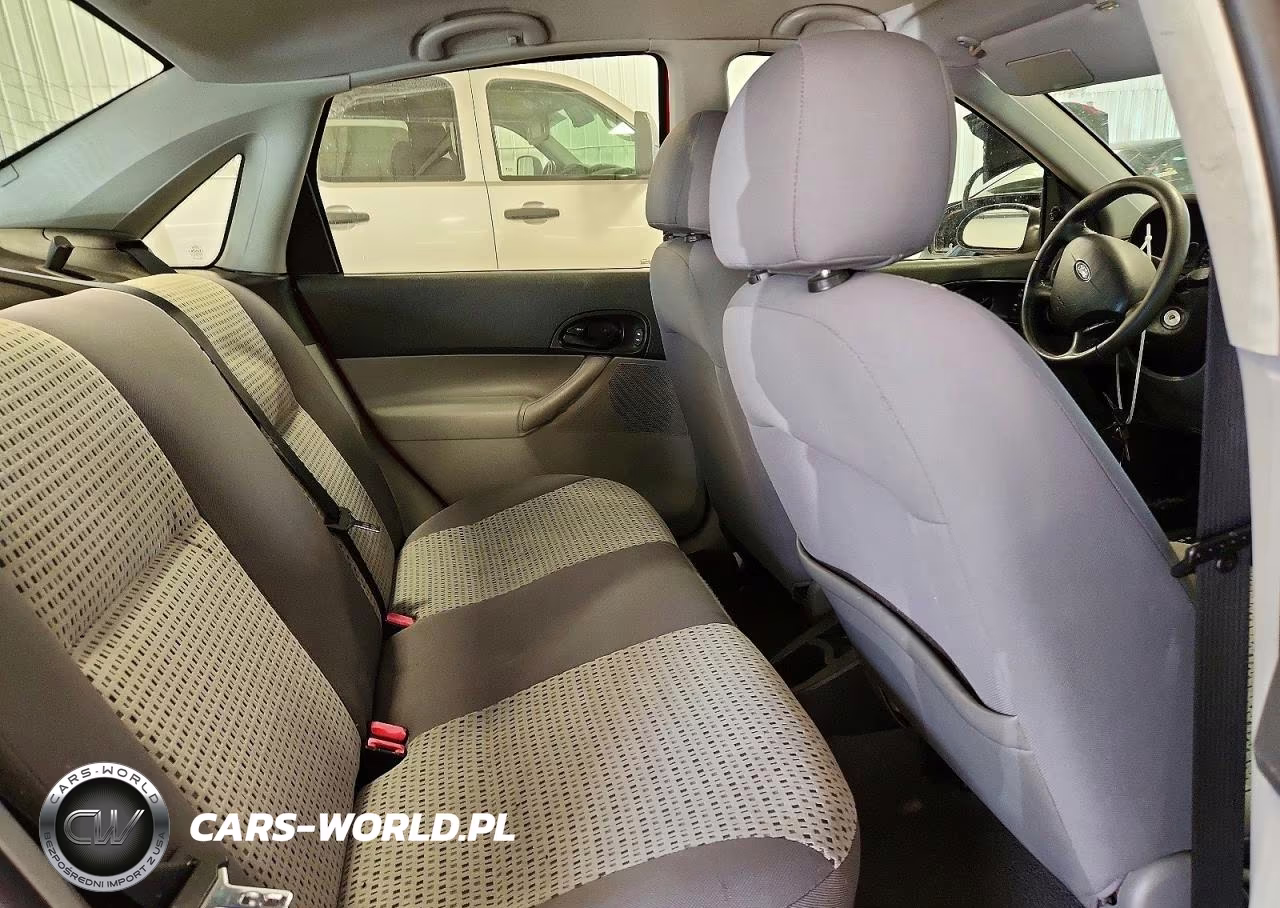 2007 Ford Focus Zx4 VIN:1FAFP34N37W233736 - 10