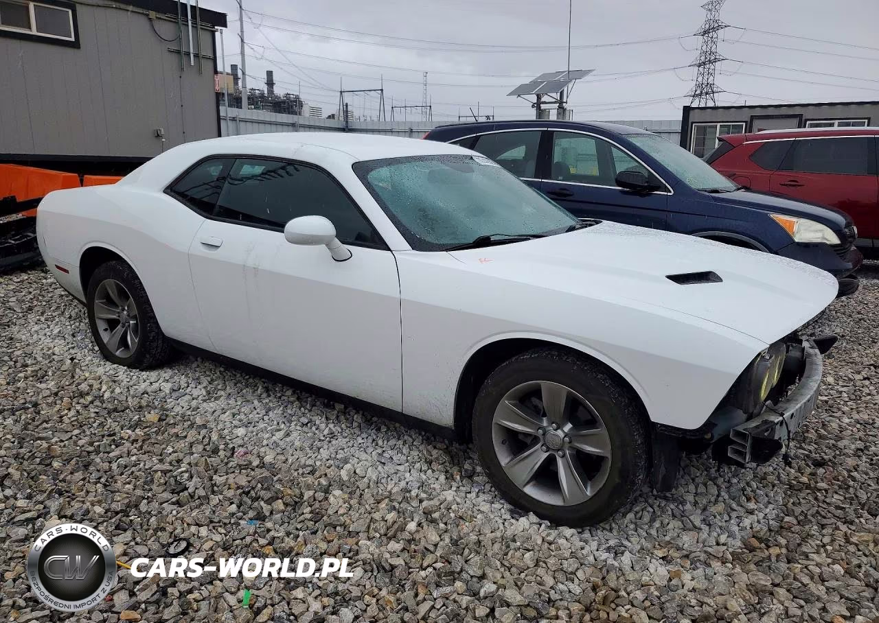 2016 Dodge Challenger Sxt VIN:2C3CDZAG4GH326041 - 4
