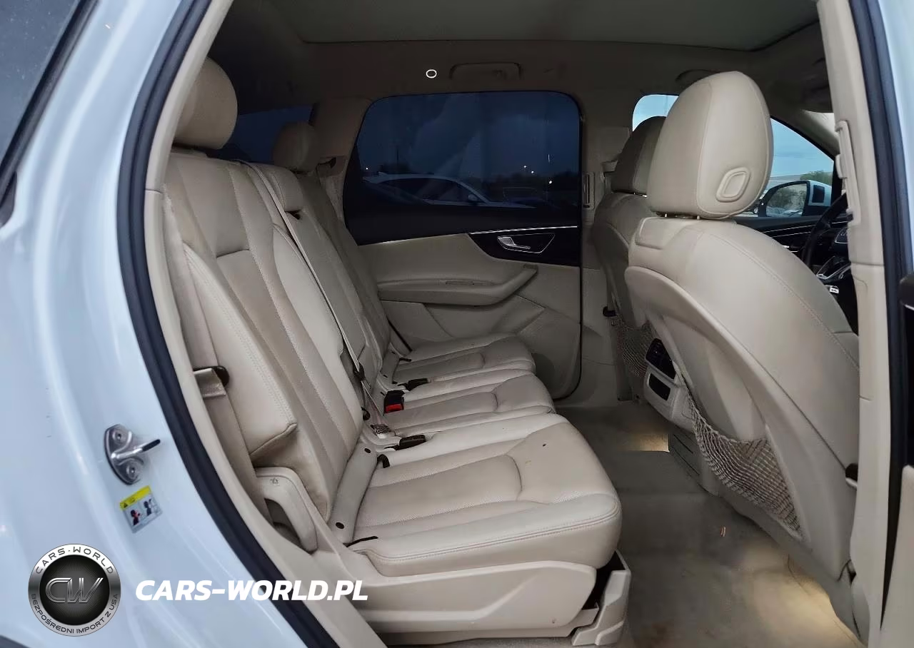 2017 Audi Q7 Premium Plus VIN:WA1LAAF73HD057053 - 11