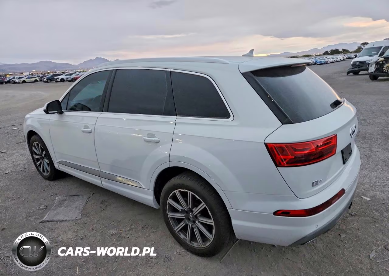 2017 Audi Q7 Premium Plus VIN:WA1LAAF73HD057053 - 2