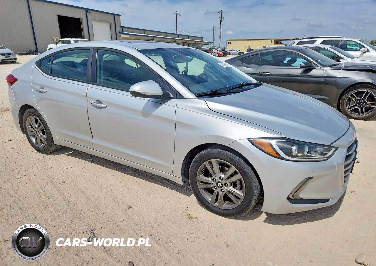 2017 Hyundai Elantra Value Edition VIN:5NPD84LF0HH156538 - 4