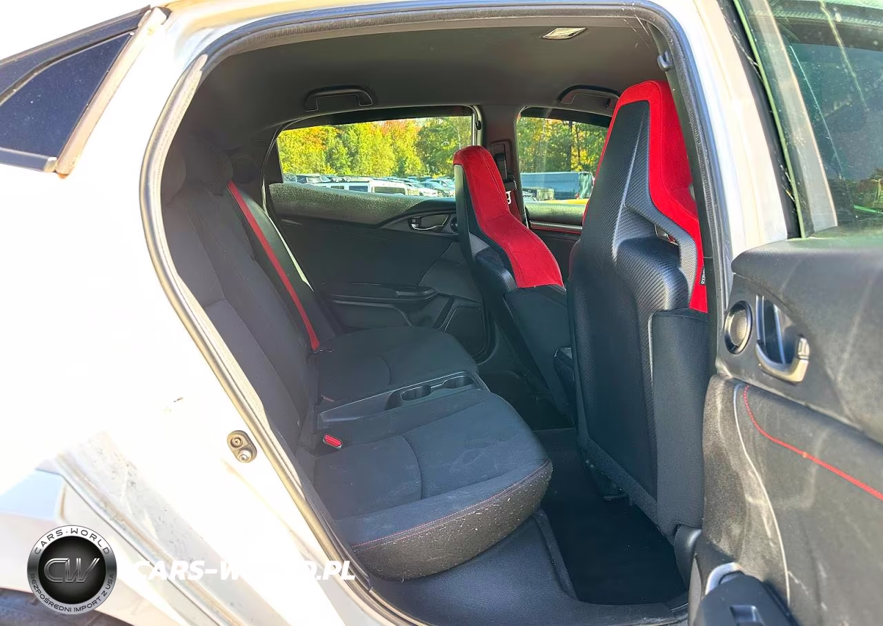 2018 Honda Civic Type-R Touring VIN:SHHFK8G78JU200275 - 9