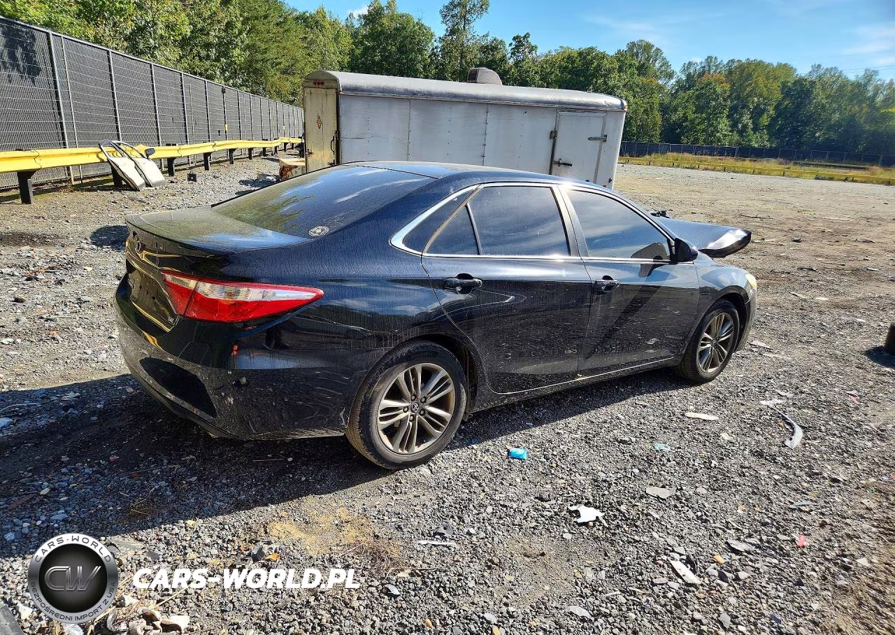 2016 Toyota Camry Se VIN:4T1BF1FK4GU118346 - 3