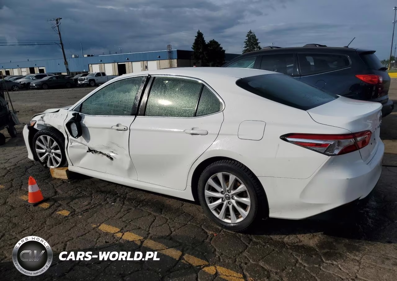 2018 Toyota Camry VIN:JTNB11HK7J3029847 - 2