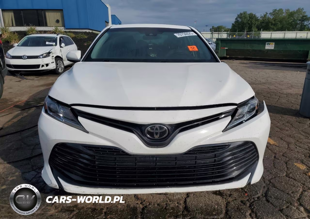 2018 Toyota Camry VIN:JTNB11HK7J3029847 - 5