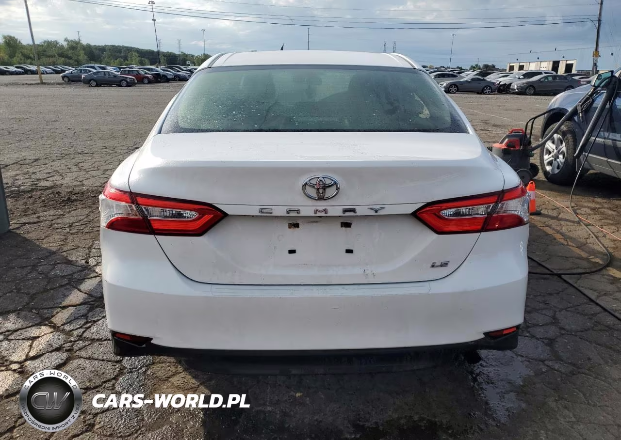 2018 Toyota Camry VIN:JTNB11HK7J3029847 - 6