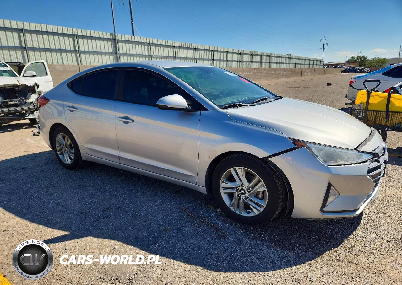 2019 Hyundai Elantra Sel VIN:5NPD84LF1KH408871 - 4