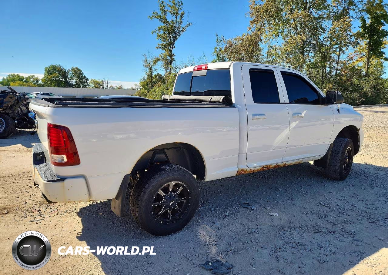2014 Ram 1500 Sport VIN:1C6RR7HT4ES104675 - 3