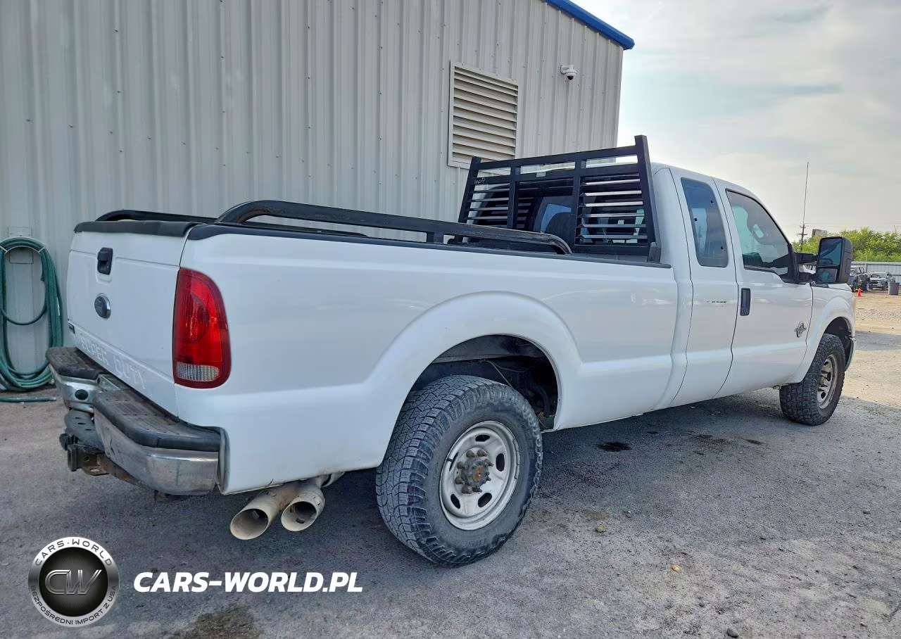 2014 Ford F250 Super Duty VIN:1FT7X2AT3EEB45560 - 3