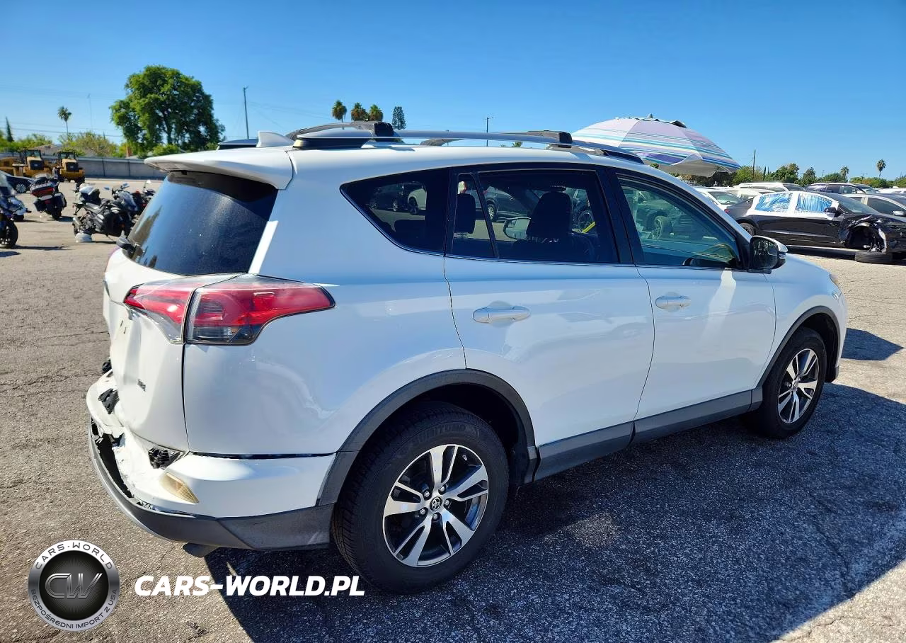 2016 Toyota Rav4 Xle VIN:JTMWFREV4GJ083020 - 3