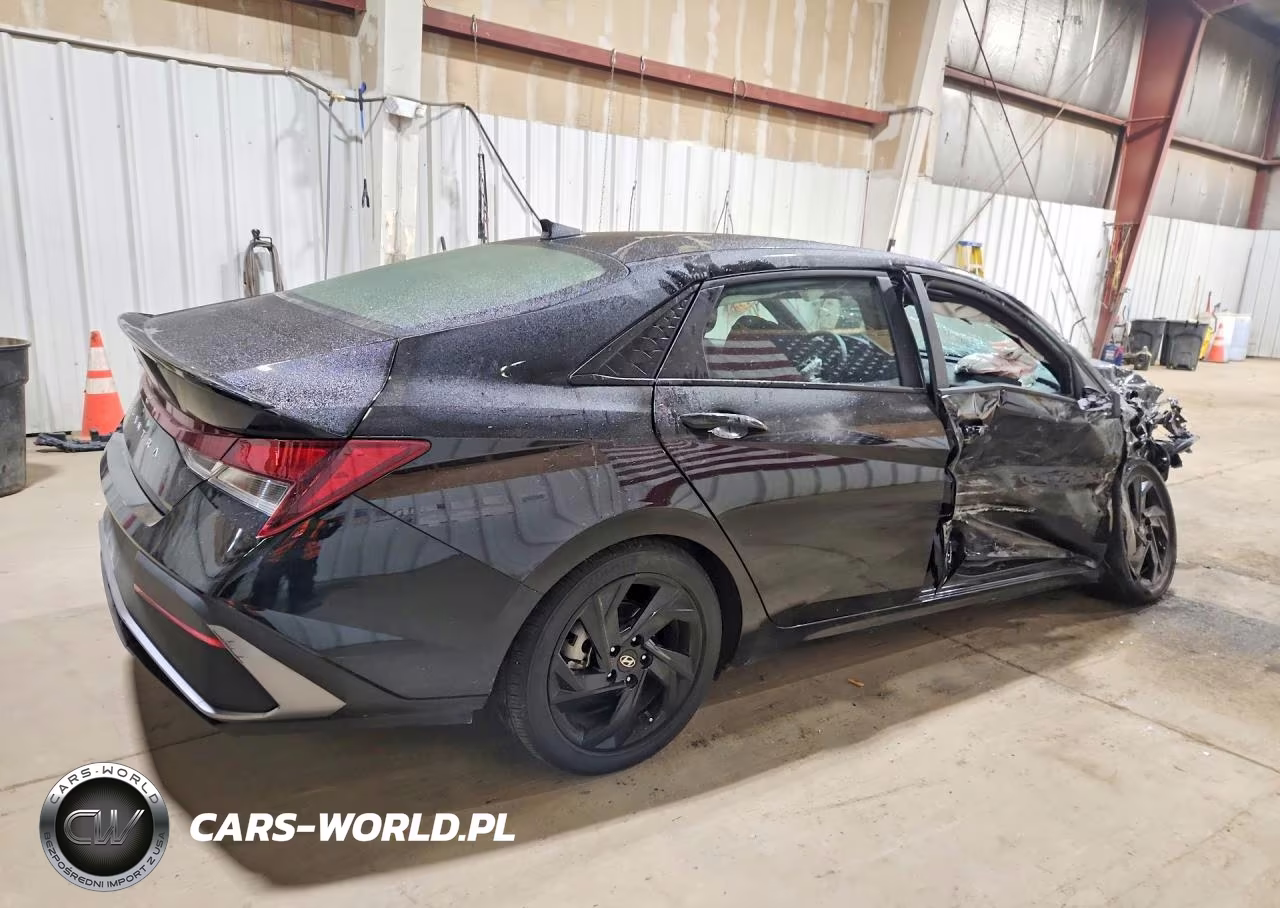 2026 Hyundai Elantra Sel Sport VIN:KMHLM4DG2TU152032 - 3