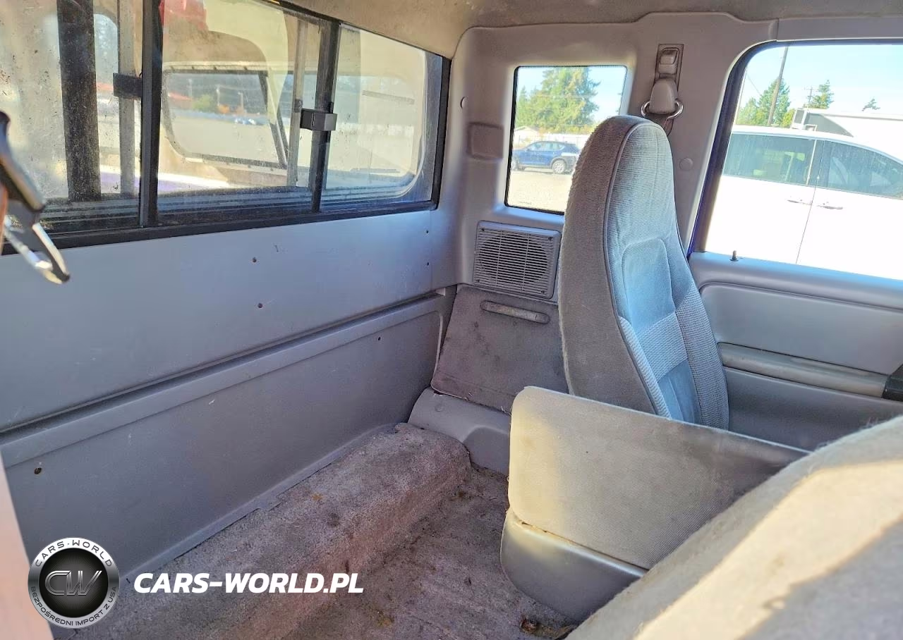 1995 Mazda B3000 Cab Plus VIN:4F4CR17U7STM21210 - 10