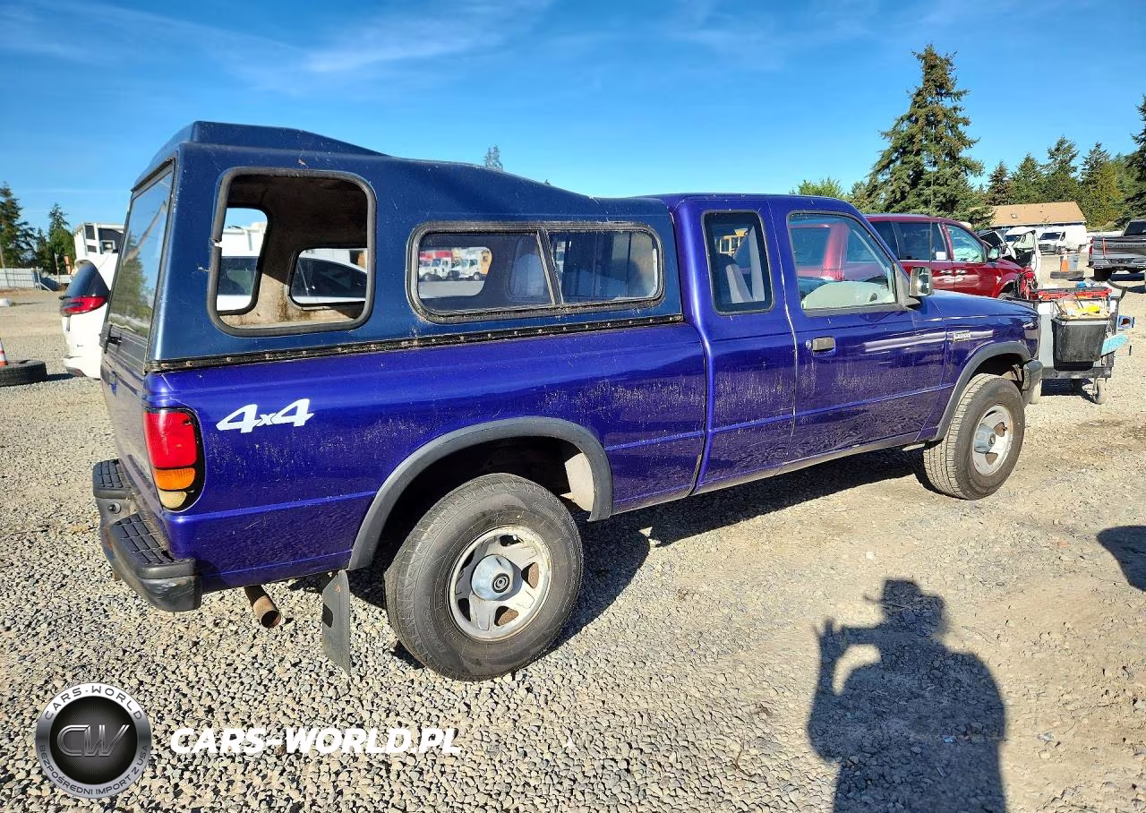 1995 Mazda B3000 Cab Plus VIN:4F4CR17U7STM21210 - 3