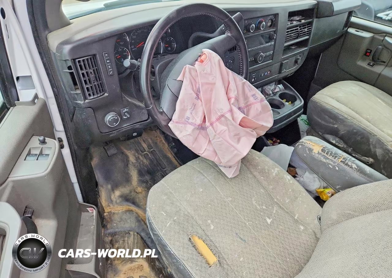 2023 Chevrolet Express G2500 VIN:1GCWGBFP1P1175173 - 8