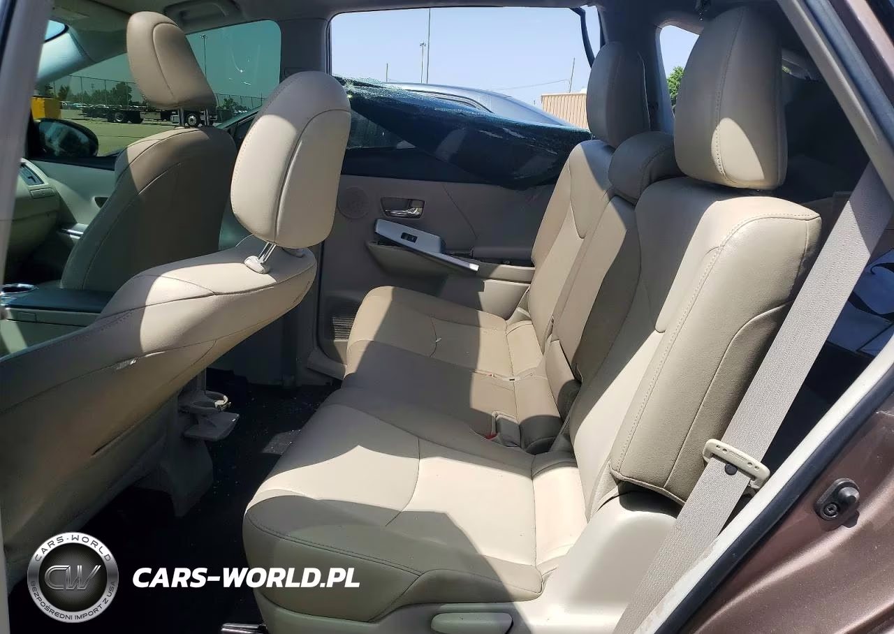 2017 Toyota Prius V Five VIN:JTDZN3EU5HJ066636 - 10