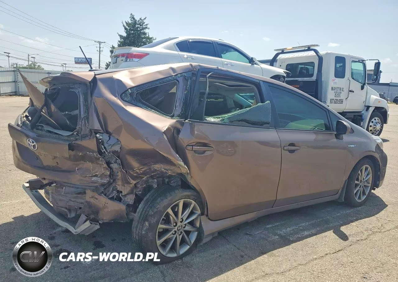 2017 Toyota Prius V Five VIN:JTDZN3EU5HJ066636 - 3