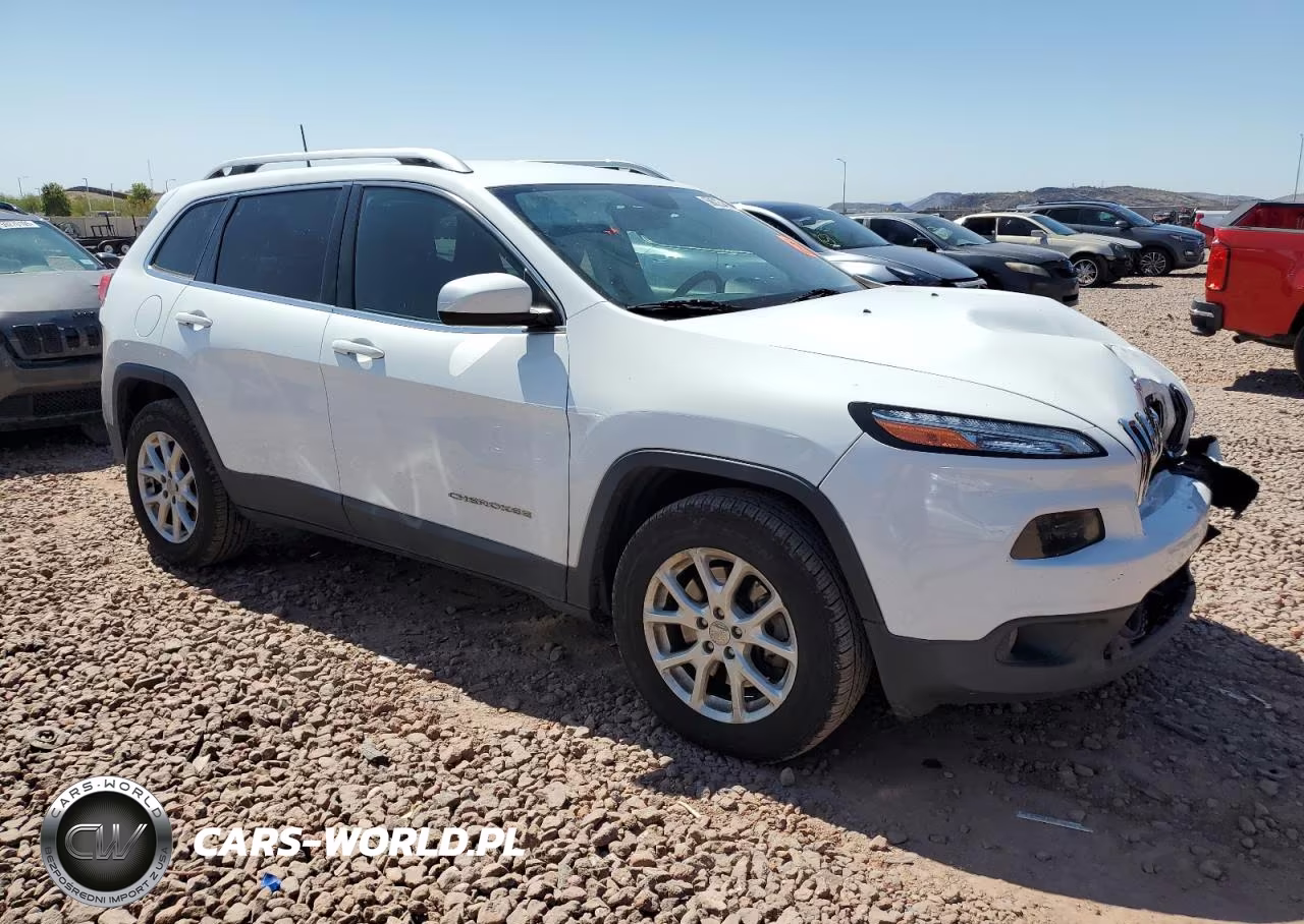 2016 Jeep Cherokee Latitude VIN:1C4PJMCB0GW119447 - 4
