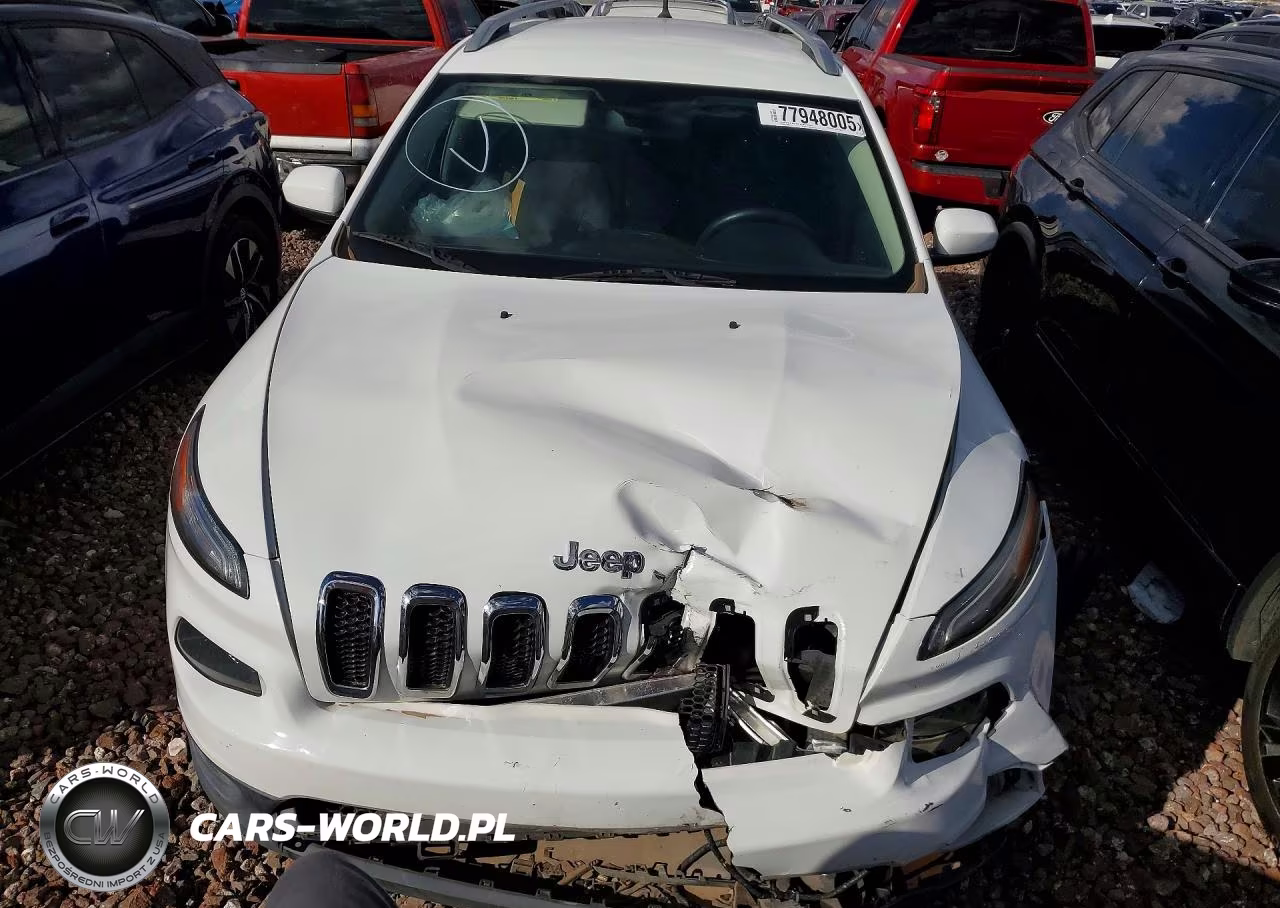 2016 Jeep Cherokee Latitude VIN:1C4PJMCB0GW119447 - 5