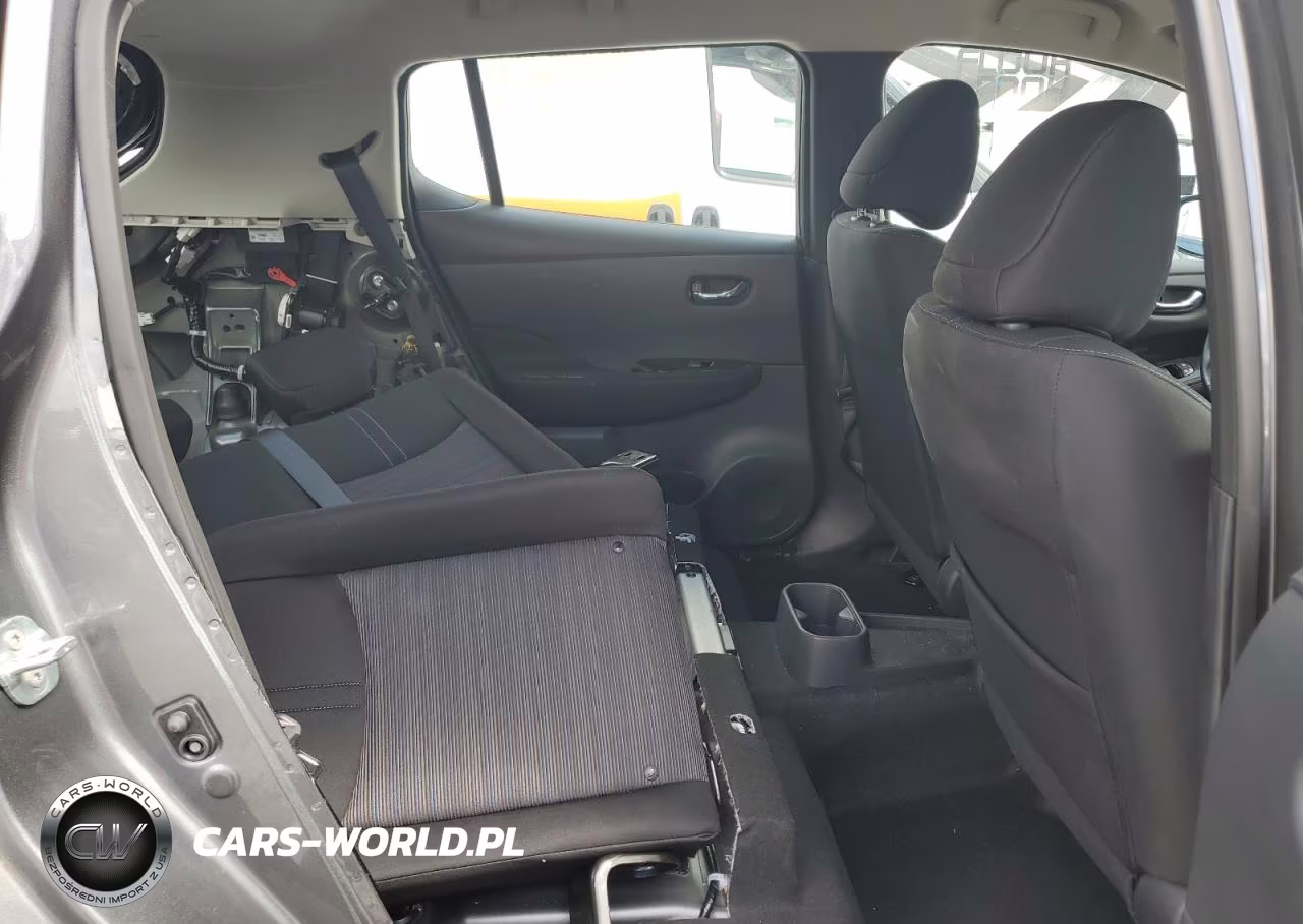 2023 Nissan Leaf Sv Plus VIN:1N4CZ1CV5PC553323 - 10
