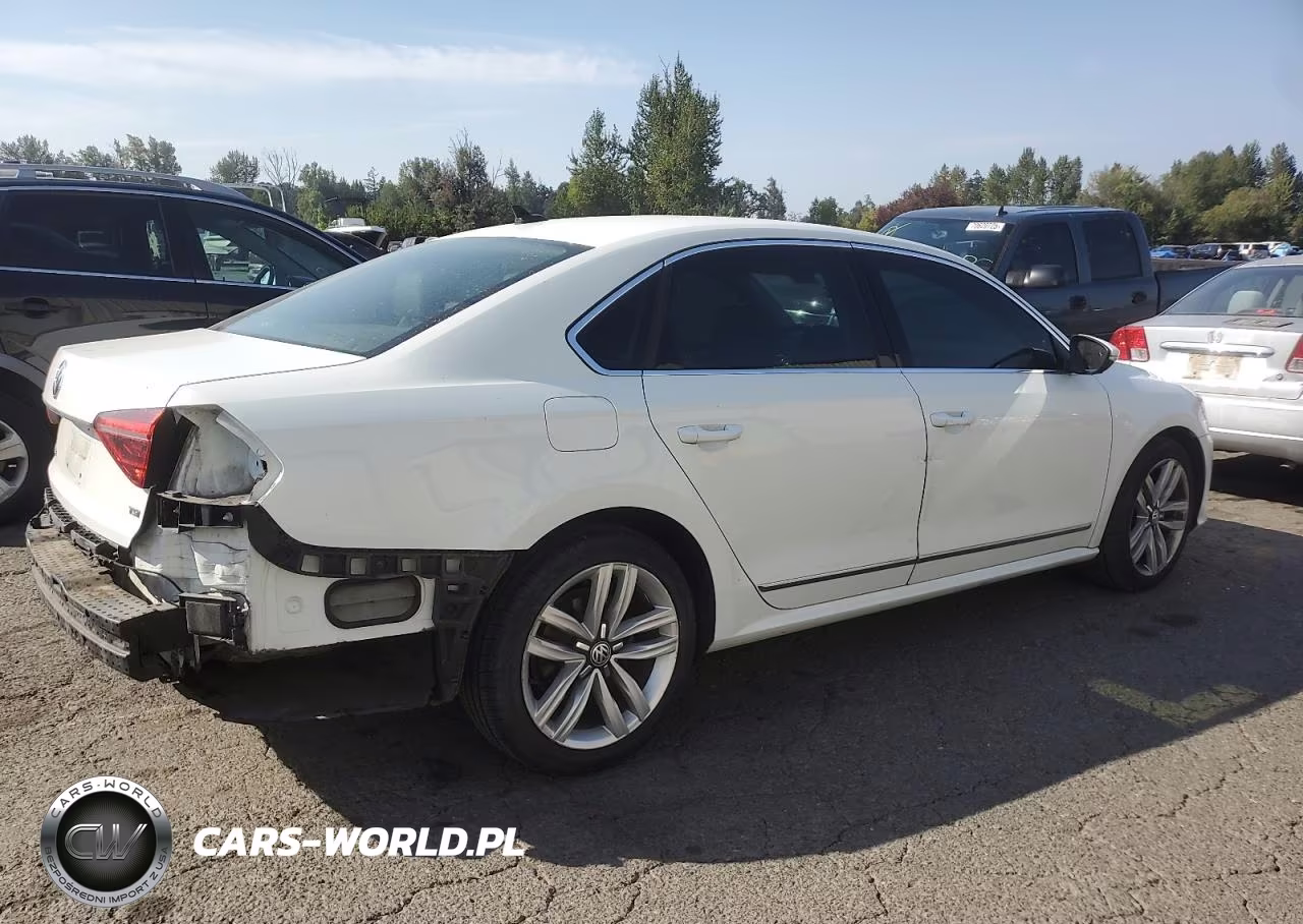 2017 Volkswagen Passat VIN:1VWGT7A35HV023174 - 3