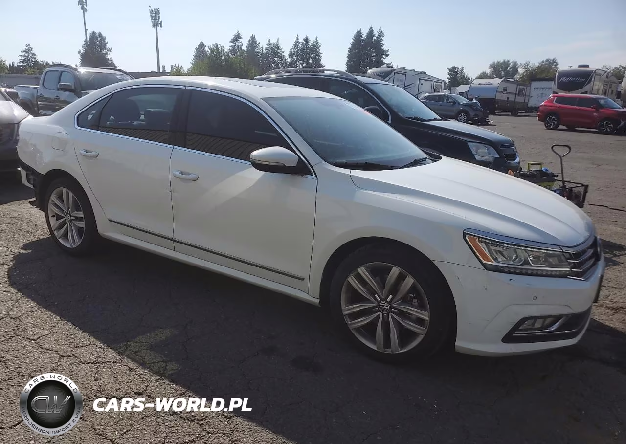 2017 Volkswagen Passat VIN:1VWGT7A35HV023174 - 4