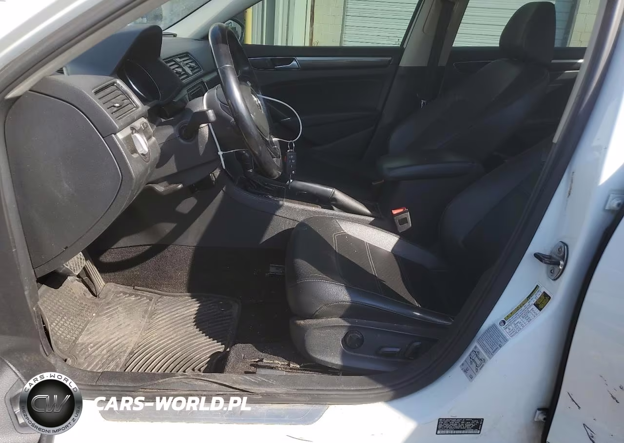 2017 Volkswagen Passat VIN:1VWGT7A35HV023174 - 7