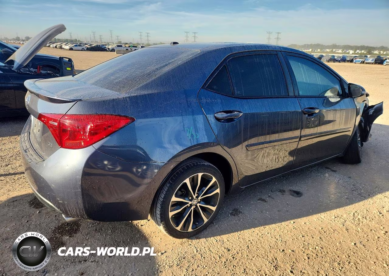 2017 Toyota Corolla Se VIN:2T1BURHE2HC868777 - 3