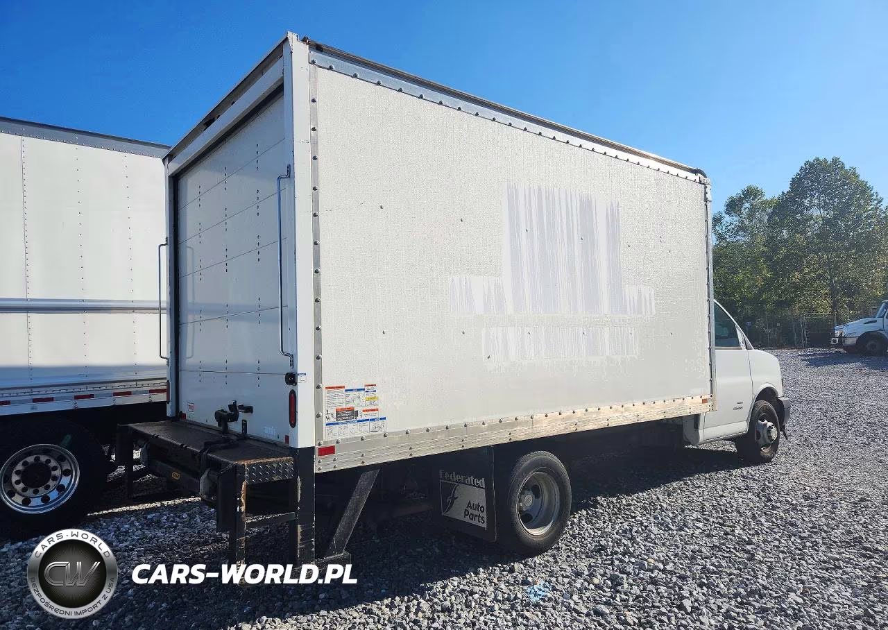 2020 Chevrolet Express Box Truck VIN:1HA6GUCG4LN012001 - 3