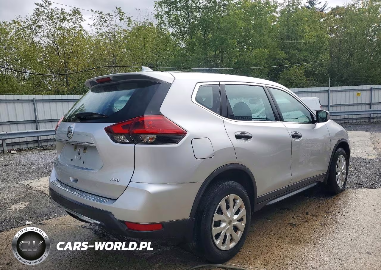 2018 Nissan Rogue S VIN:KNMAT2MV1JP517653 - 3