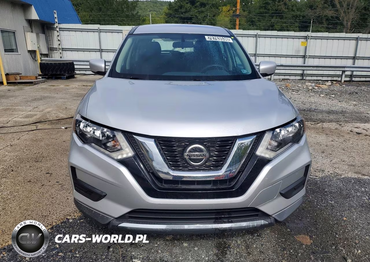 2018 Nissan Rogue S VIN:KNMAT2MV1JP517653 - 5