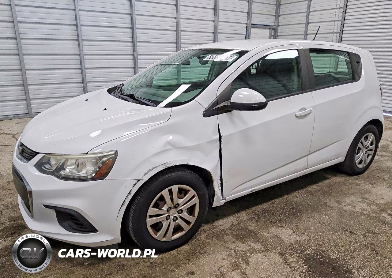 2018 Chevrolet Sonic – zdjęcie 1 z 13