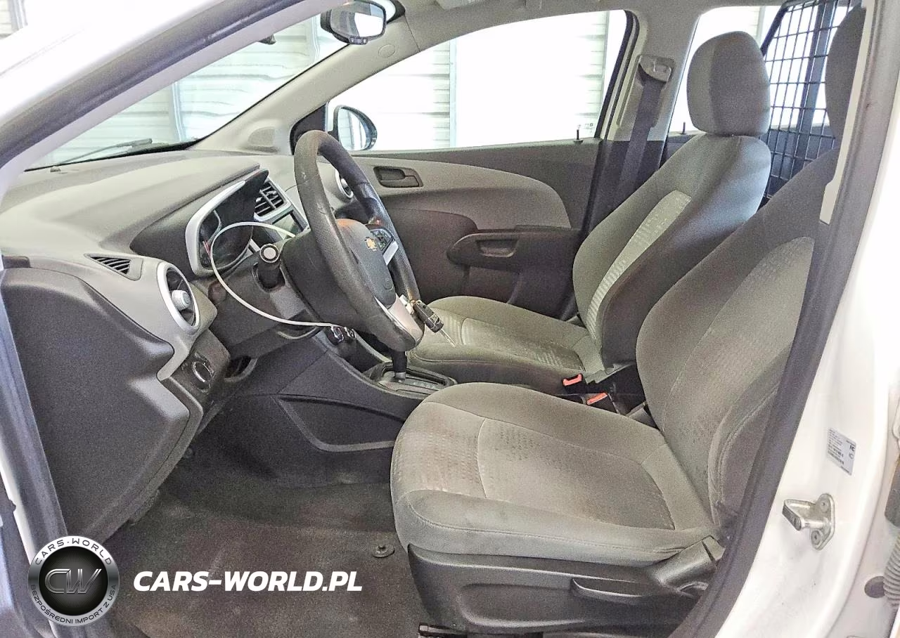 2018 Chevrolet Sonic VIN:1G1JG6SH9J4133526 - 7