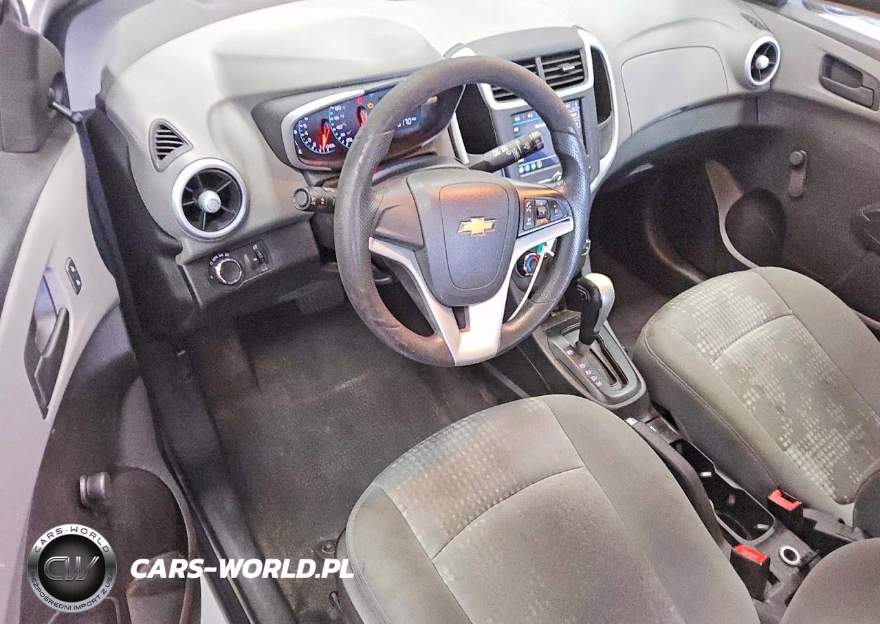 2018 Chevrolet Sonic VIN:1G1JG6SH9J4133526 - 8
