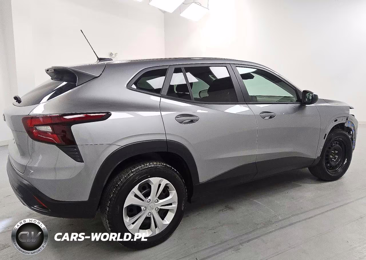 2026 Chevrolet Trax Ls VIN:KL77LFEP6TC092682 - 3