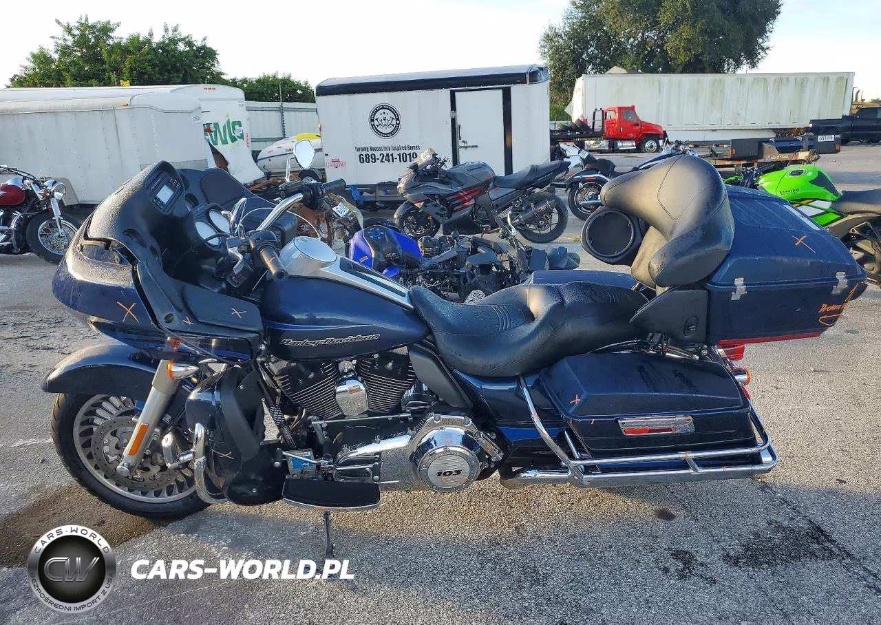 2013 Harley-Davidson Fltru Road Glide Ultra VIN:1HD1KGM10DB640857 - 3