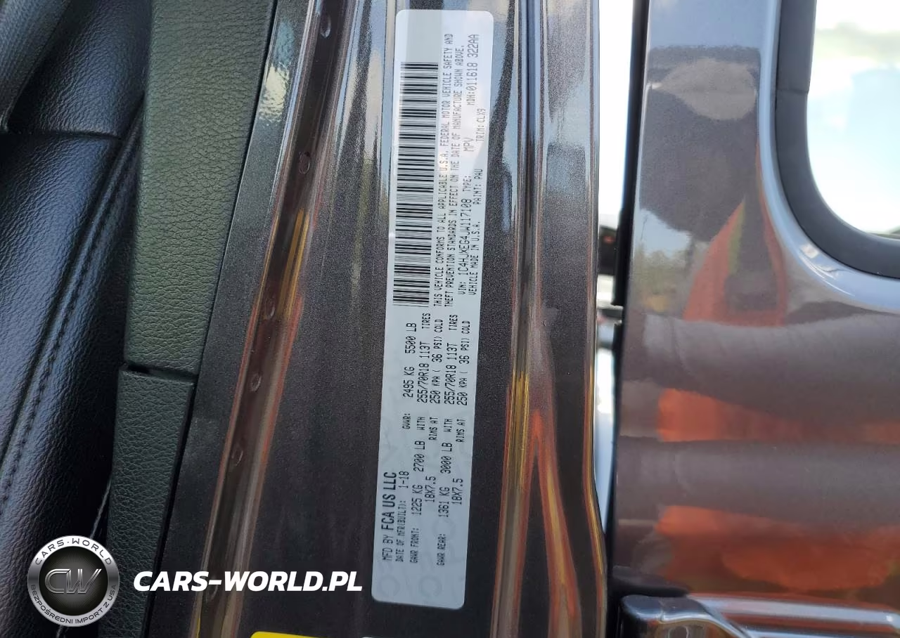 2018 Jeep Wrangler Unlimited Sahara VIN:1C4HJXEG4JW117108 - 13