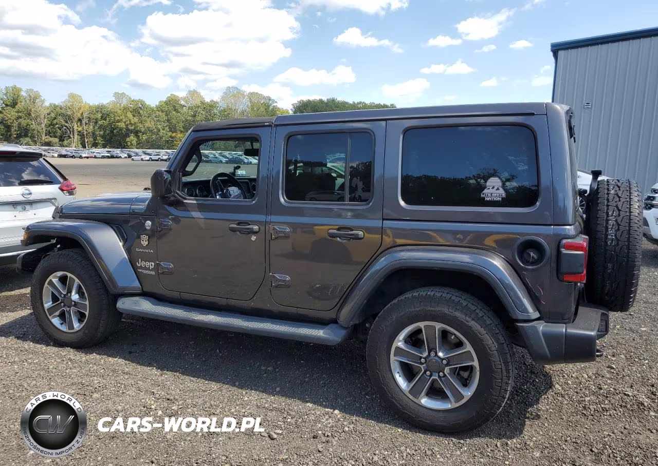 2018 Jeep Wrangler Unlimited Sahara VIN:1C4HJXEG4JW117108 - 2
